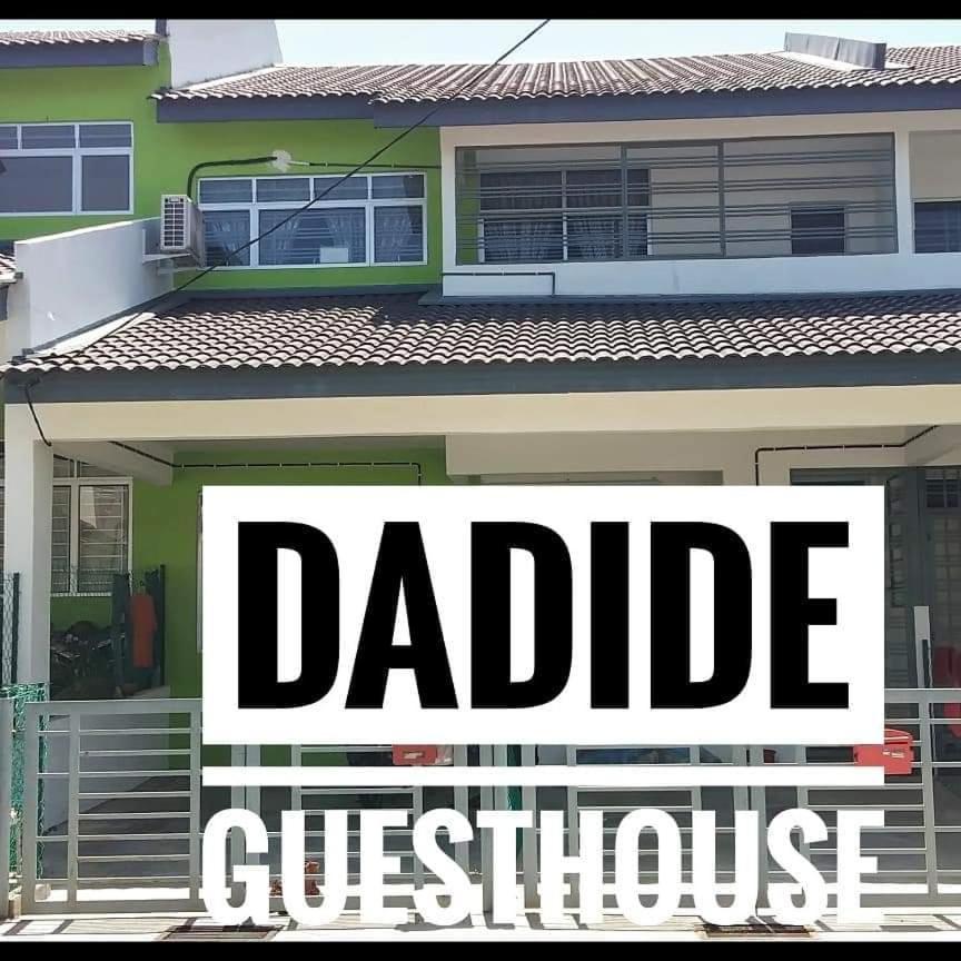 Dadide Guesthouse Alor Gajah Kültér fotó